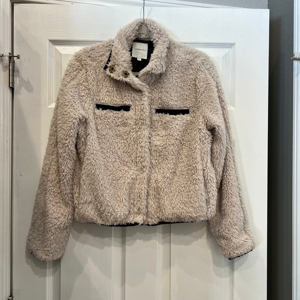 Thread & Supply Fleece Jacket Polyester Creme Cozy Sherpa Cabincore Apres Ski S